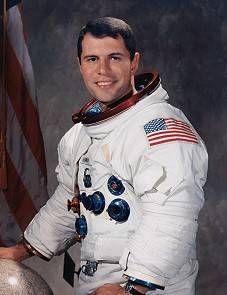 apollo_15_parker_portrait