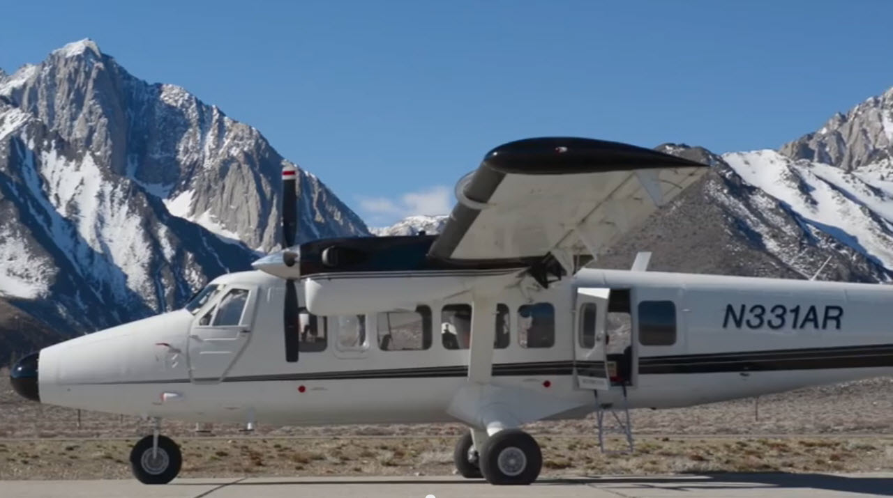 Photo of the Twin Otter aircraft used by NASA to study snow