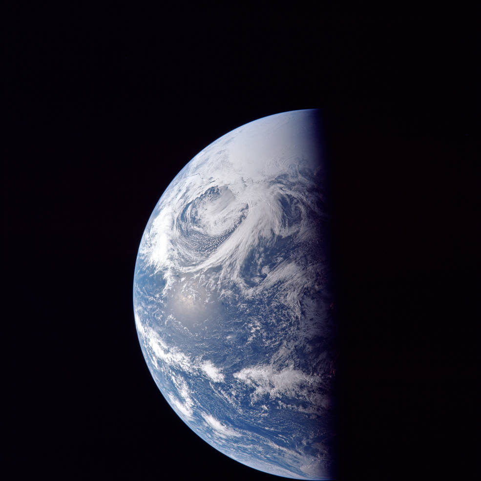 apollo_13_hires_earth_sequence_1