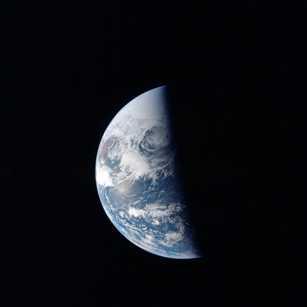 apollo_13_hires_earth_sequence_3