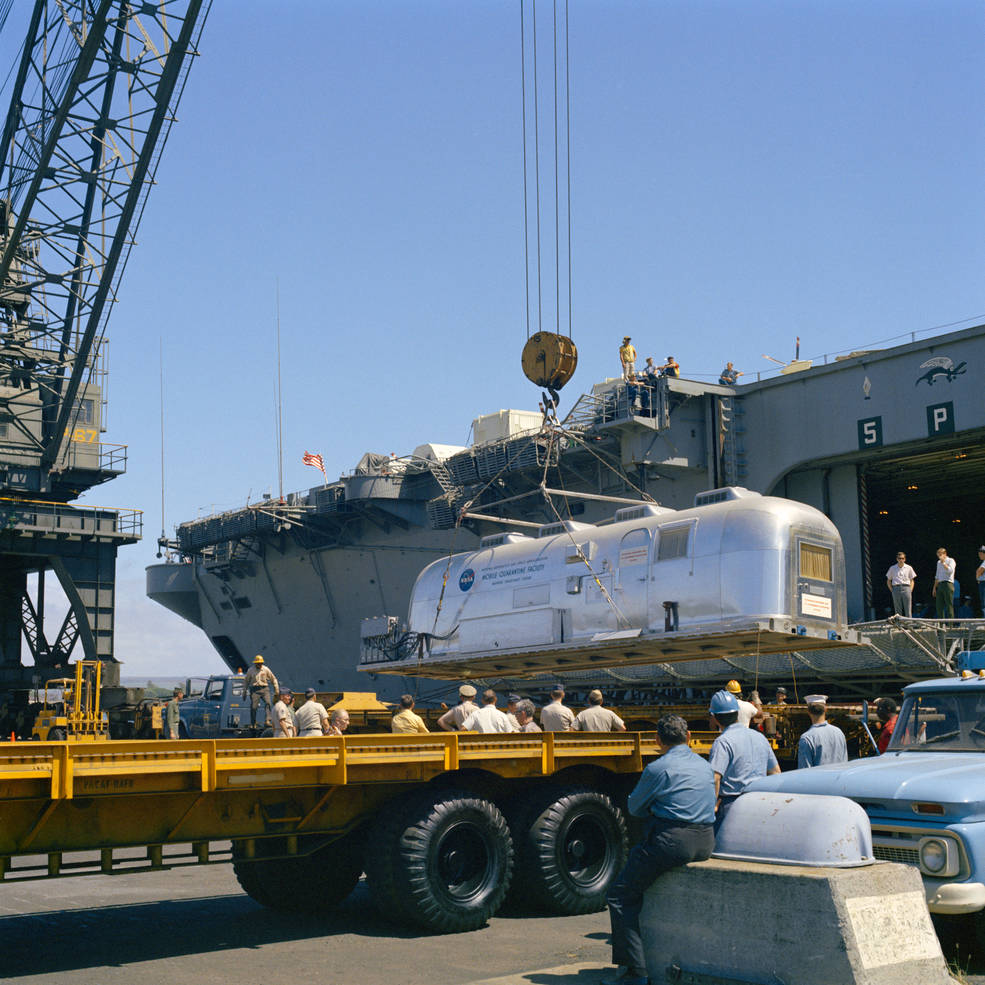 apollo_13_mqf_hoisting_ops_w_iwo_jima