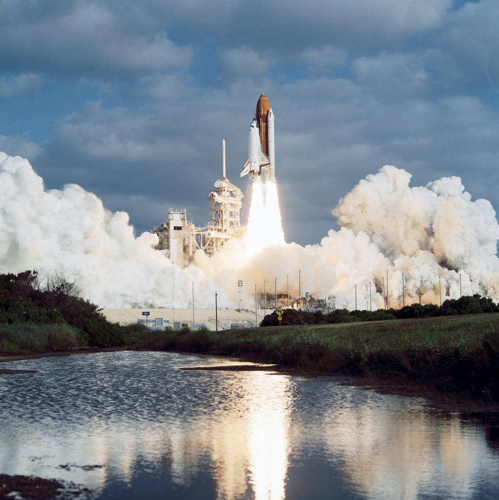 hubble_sts_31_launch