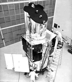 oao-3_in_the_clean_room