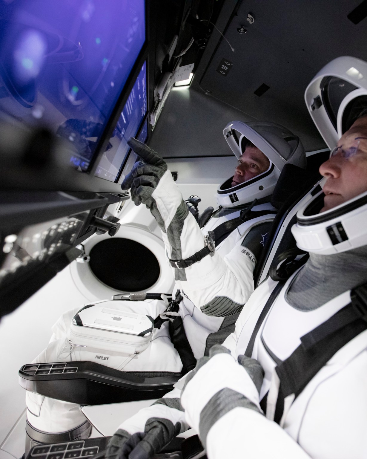 SpaceX teams at NASA’s Kennedy Space Center in Florida and the company’s Mission Control in Hawthorne, California, and NASA flight controllers in Mission Control Houston, executed a full simulation of launch and docking of the Crew Dragon spacecraft.