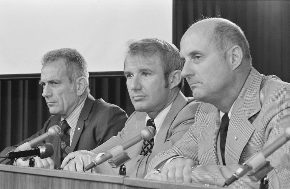 astp_us_crew_press_conference_may_14_1975