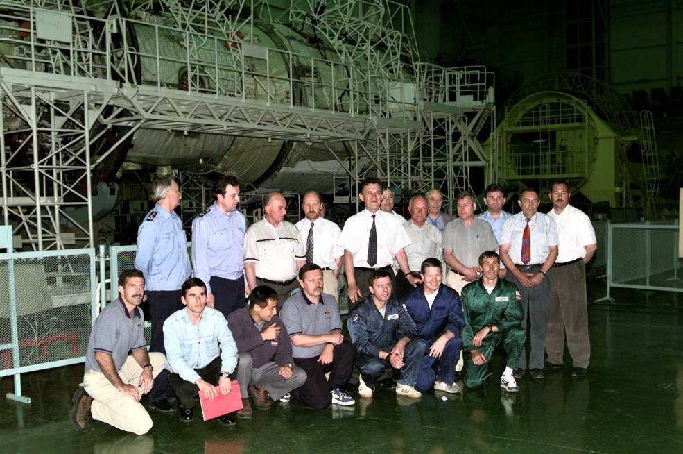 iss20_zvezda_ceit_at_baikonur_may_24_2000