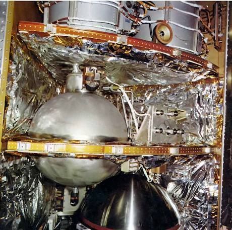 apollo_13_review_board_oxygen_tanks_and_fuel_cells