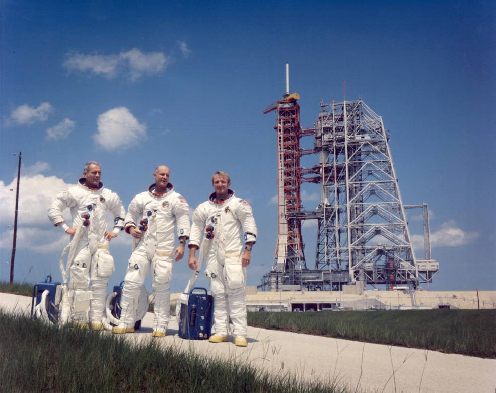 astp_crew_post_cddt_jul_3_1975_astp-ksc-75pc-330hr