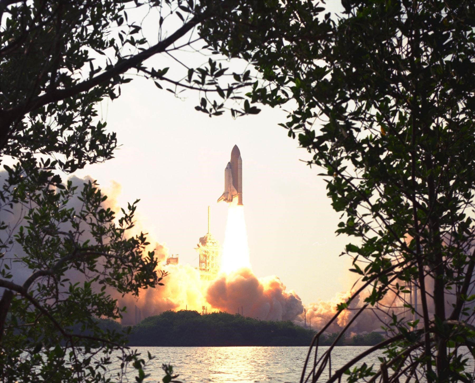 This week in 1998, space shuttle Discovery, mission STS-91, launched from NASA’s Kennedy Space Center.
