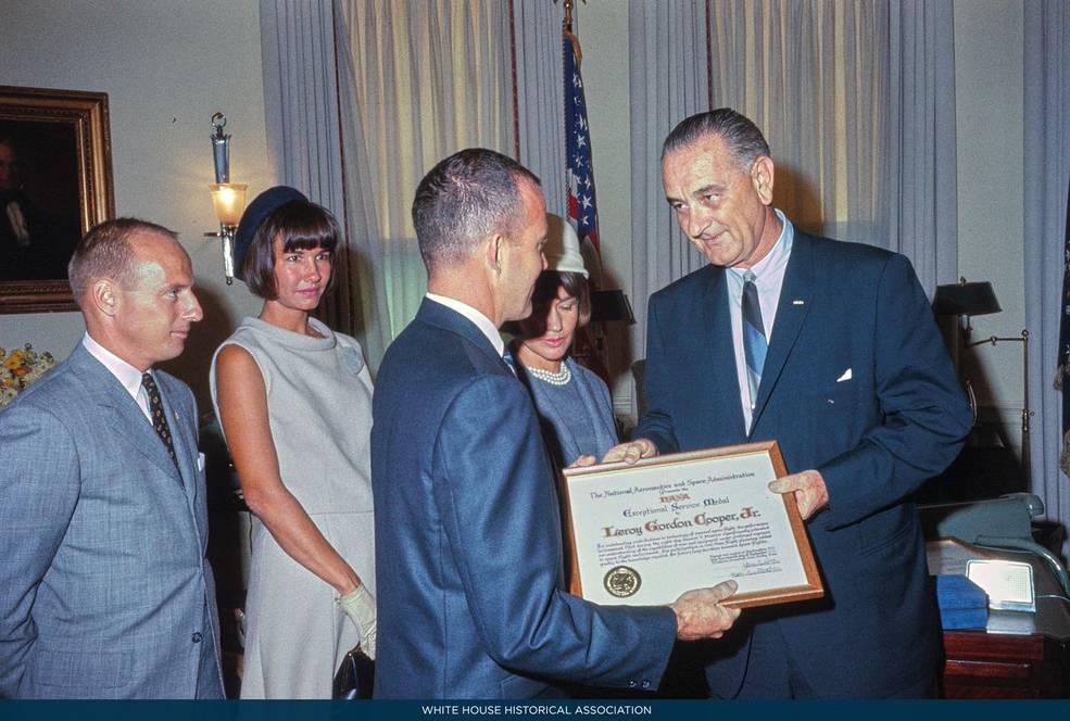 cooper_conrad_at_wh_receiving_medal