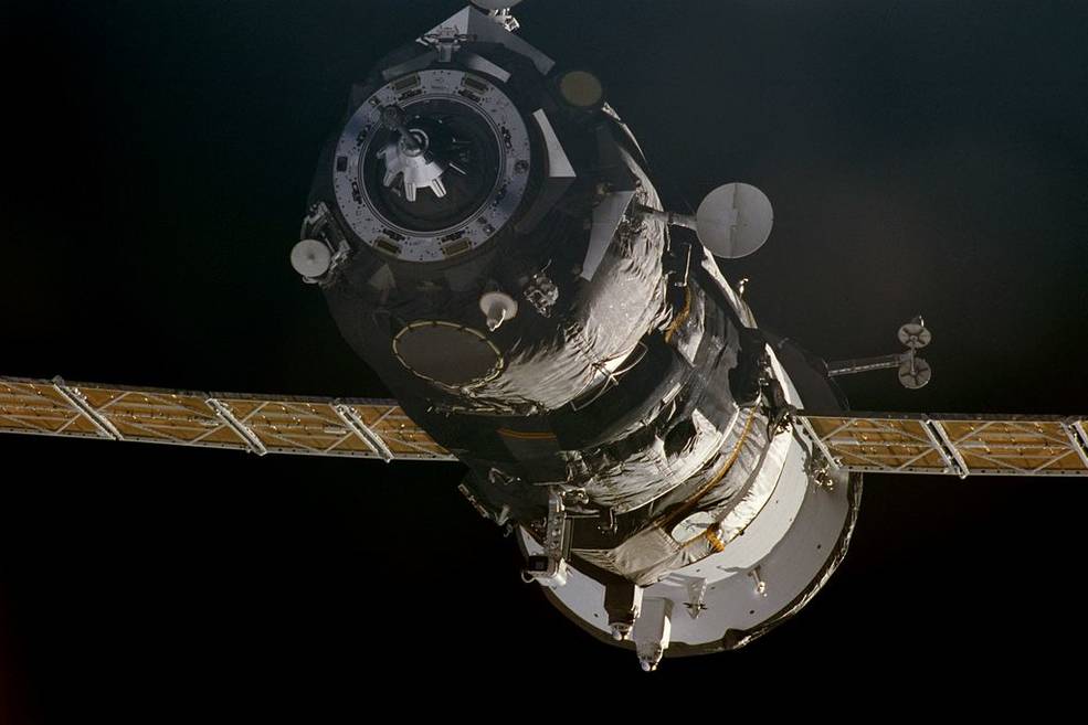 progress_m1-4_approaching_iss