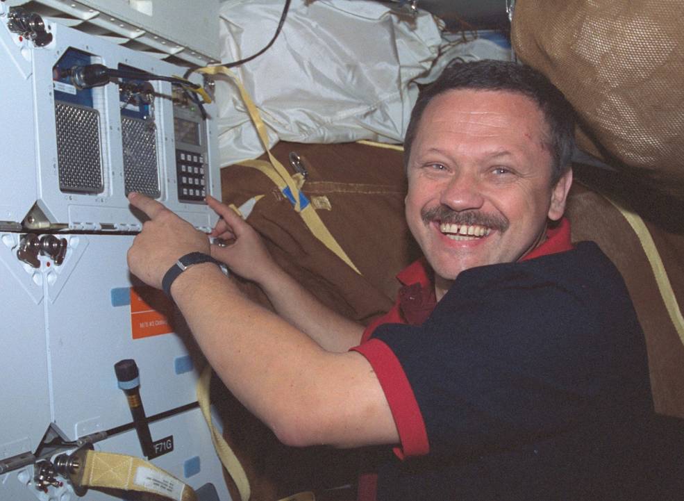 sts_106_cgba_w_morukov