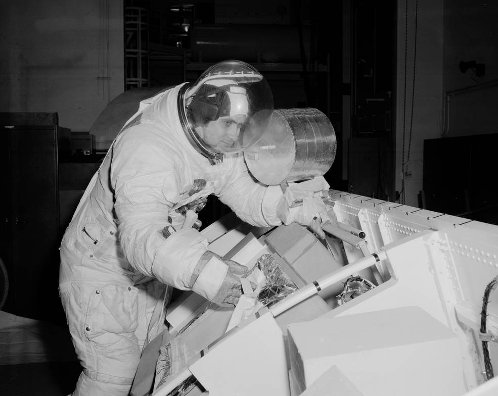 apollo_15_cisluanr_eva_training