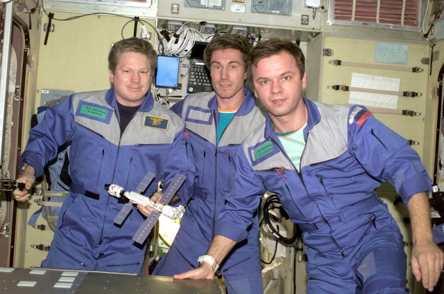 
			Expedition 1 - NASA			