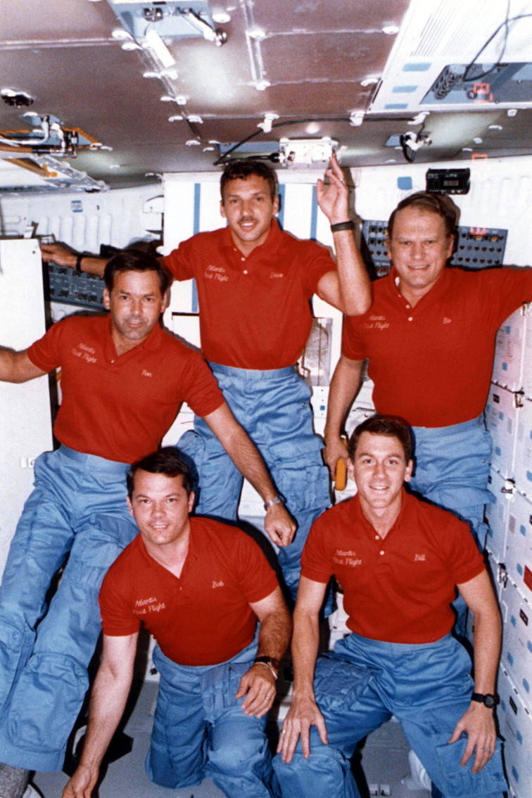 sts_51j_crew_inflight_sts-51j_1