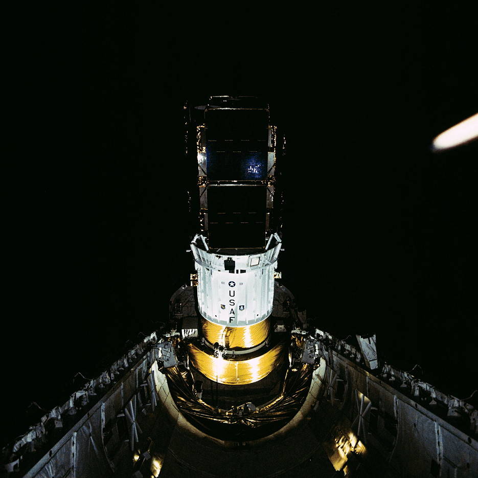 sts_51j_dscs_just_before_deploy_sts-51j_dscs_2