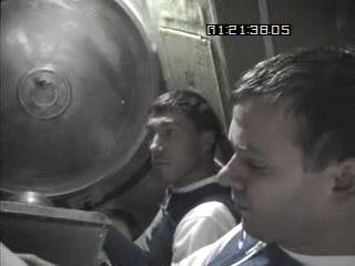iss001m210100000_moment_17