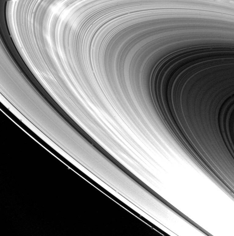 voyager_1_saturn_rings_nov_13_1980_446_000_miles