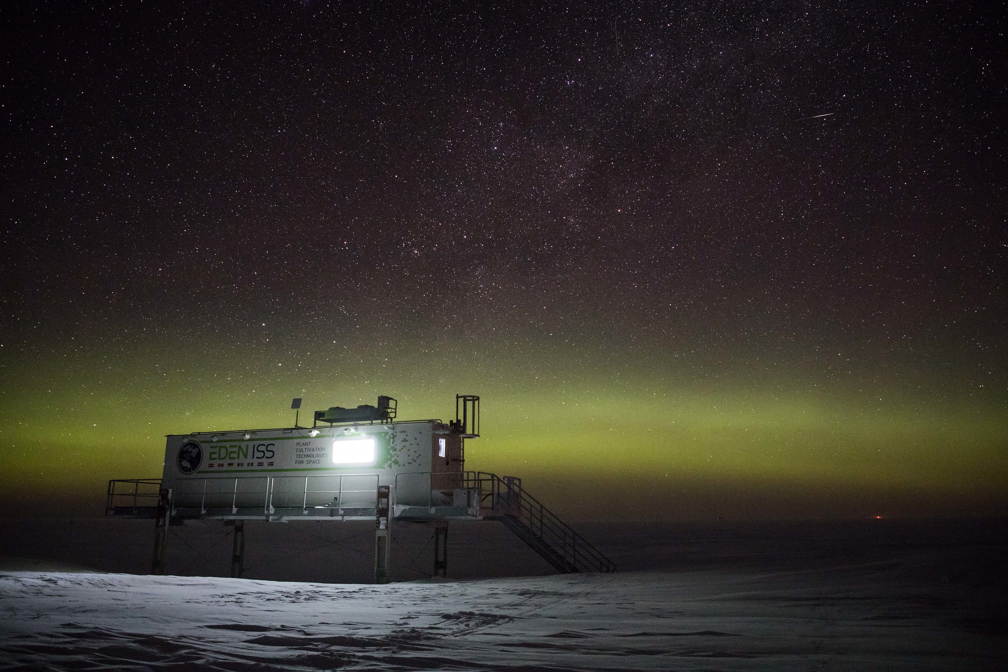 The Antarctic greenhouse project is led by the German Aerospace Center (DLR).