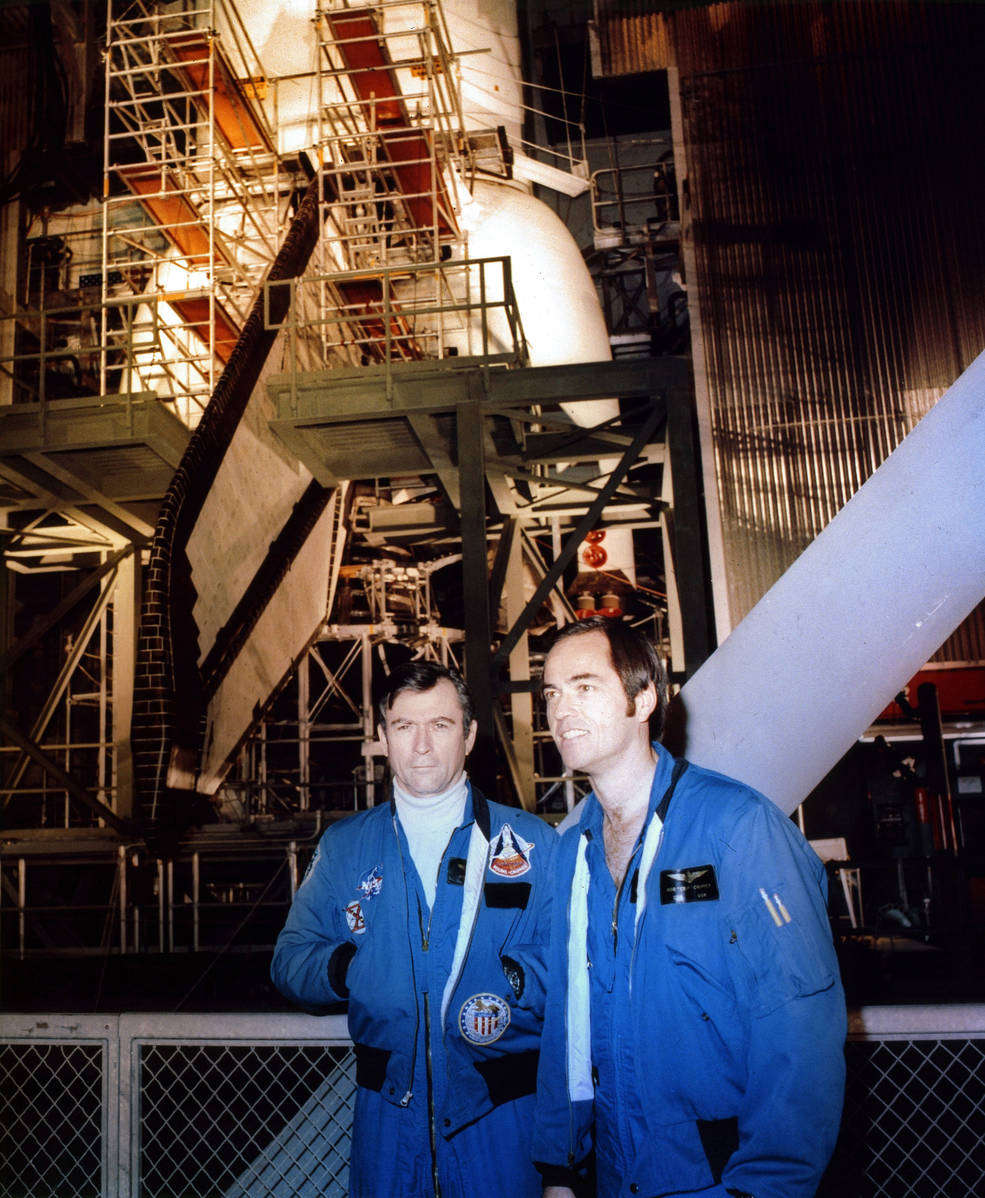 sts1-0566-80pc-668-12.18.80