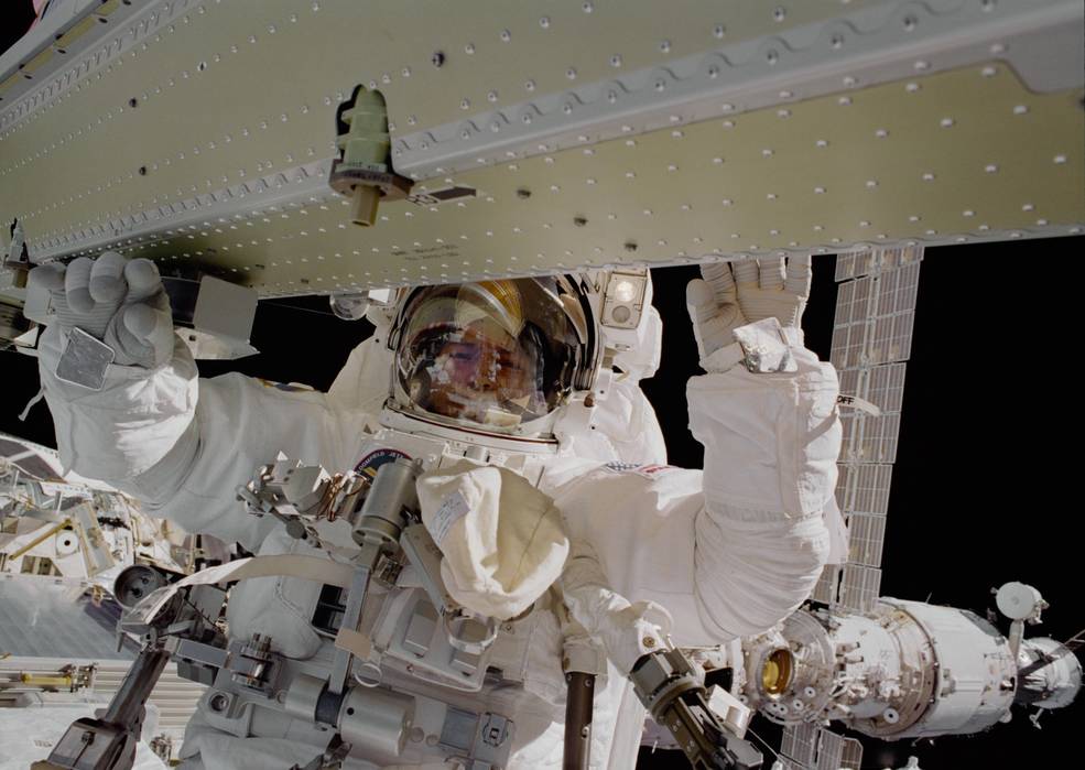 sts_97_noriega_eva3