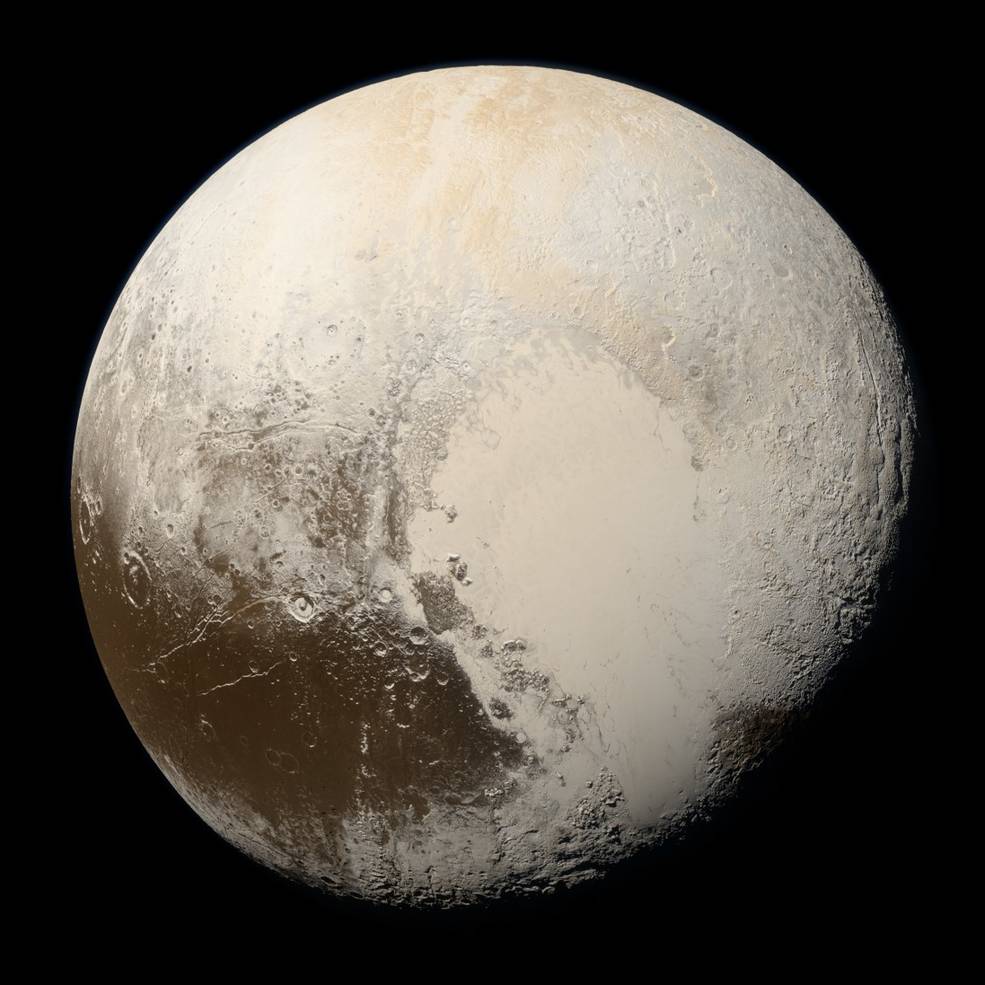 new_horizons_pluto_true_color_22_025_miles_compressed