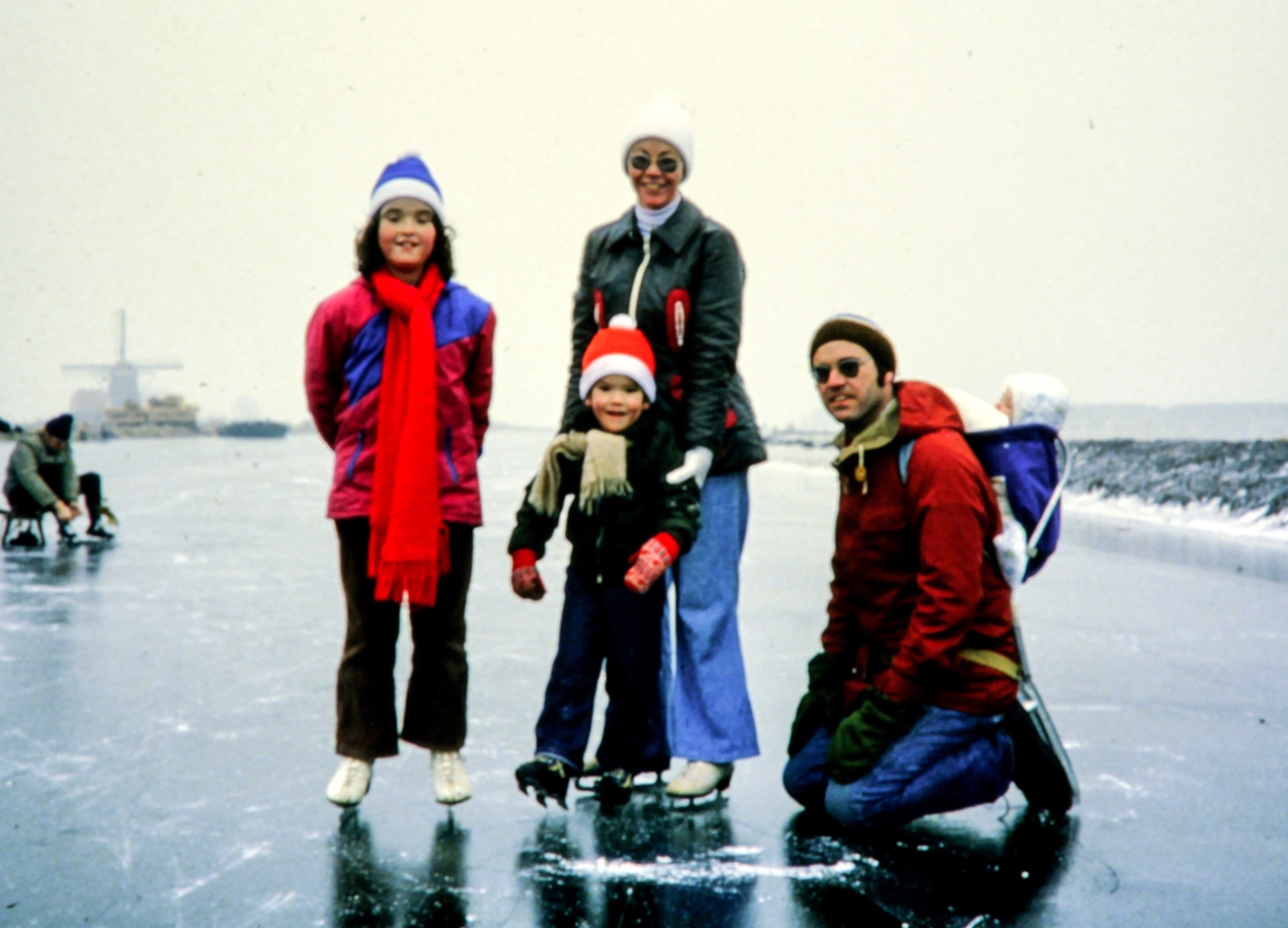 family_skatng_in_holland_1979