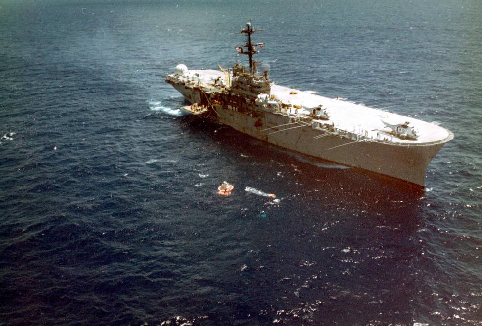as14-1272-s71-18643-uss_new_orleans_and_cm-2.9.71