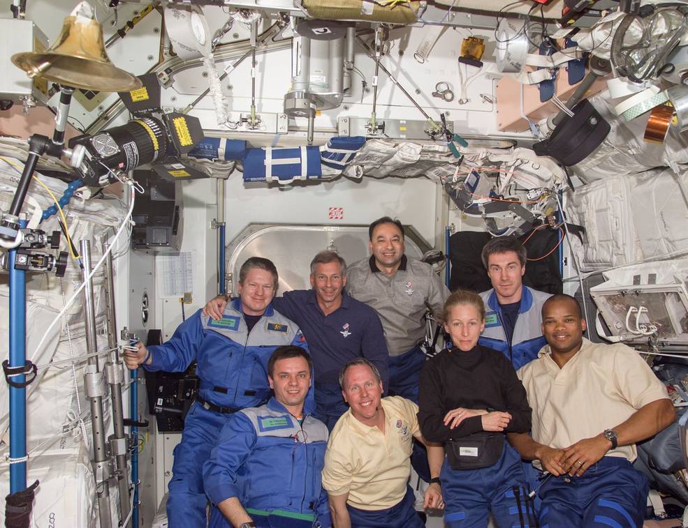 sts_98_fd3_joint_crew_photo