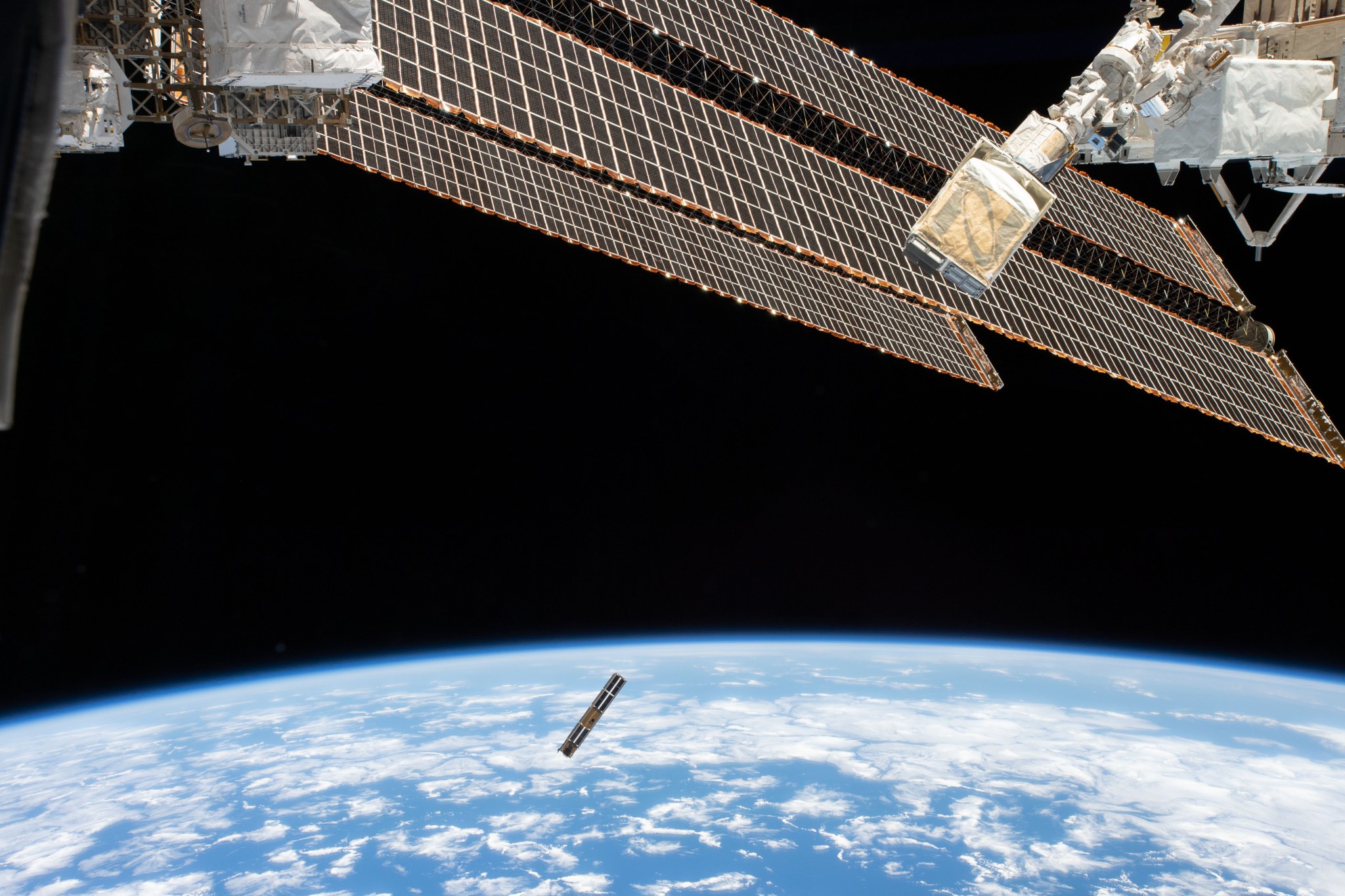 Time series used for the 15-min mean statistics between satellite