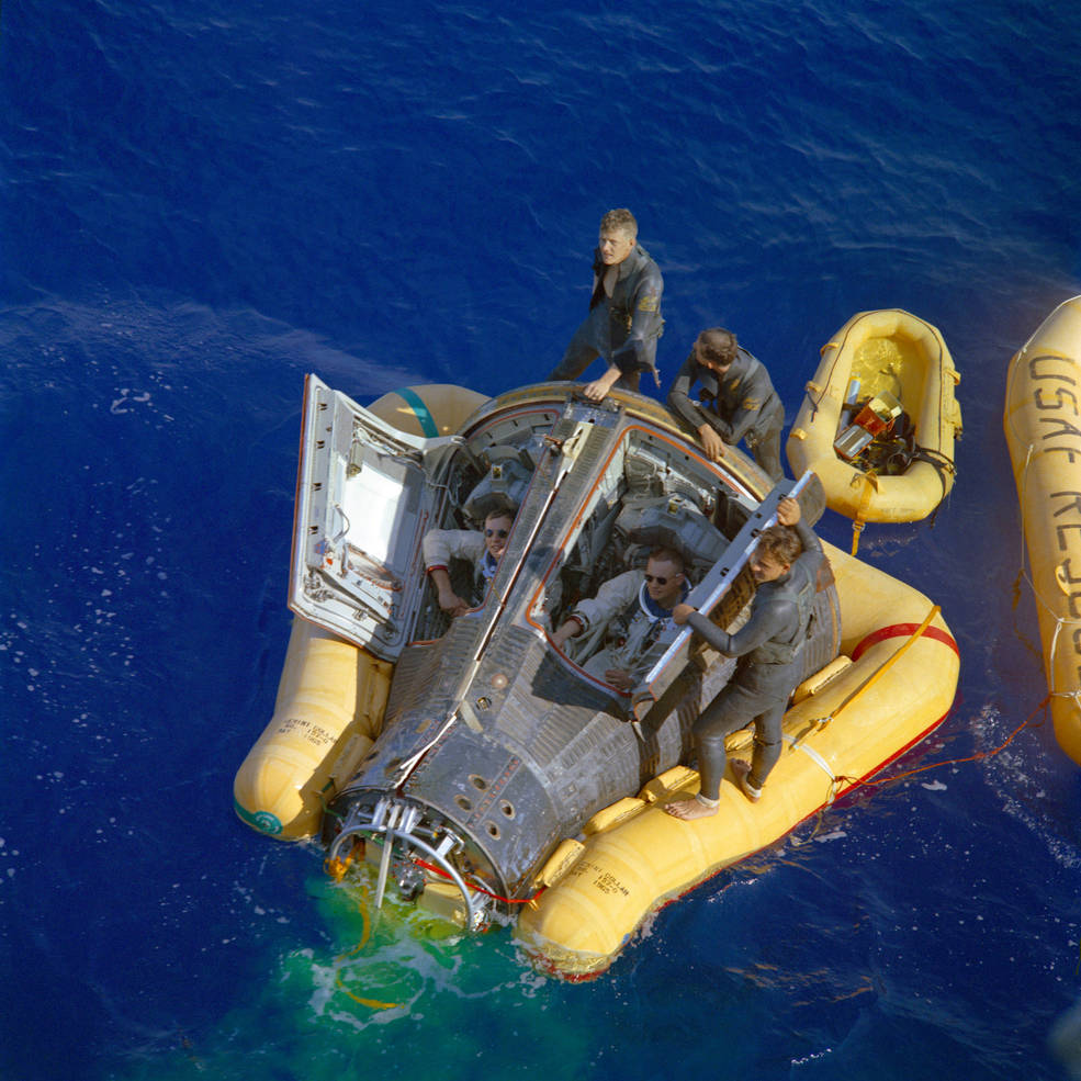 gemini_viii_16_after_splashdown