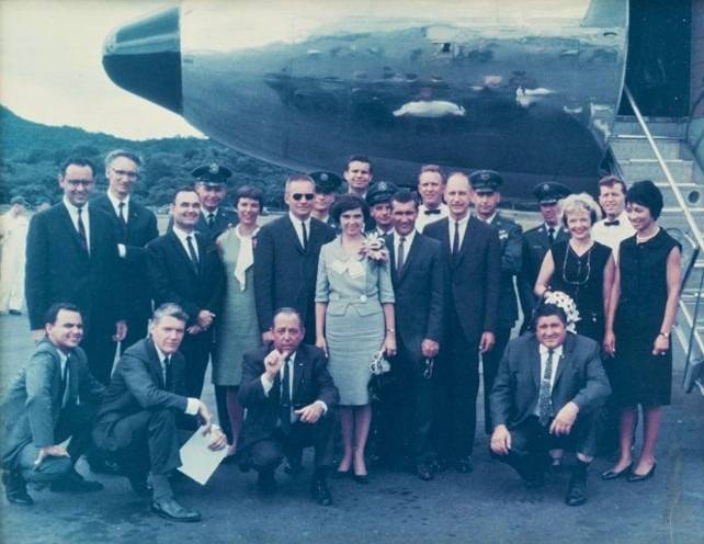 gemini_viii_24_postflight_tour_group_photo_oct_1966