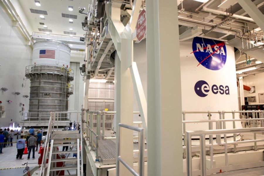 Teams have moved the interim cryogenic propulsion stage for NASA’s SLS rocket into the Multi-Payload Processing Facility.