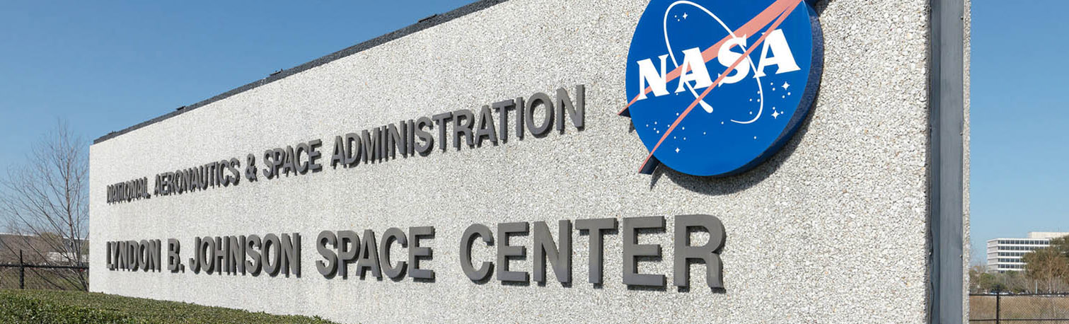 Thumbnail showing a sign identifying Johnson Space Center