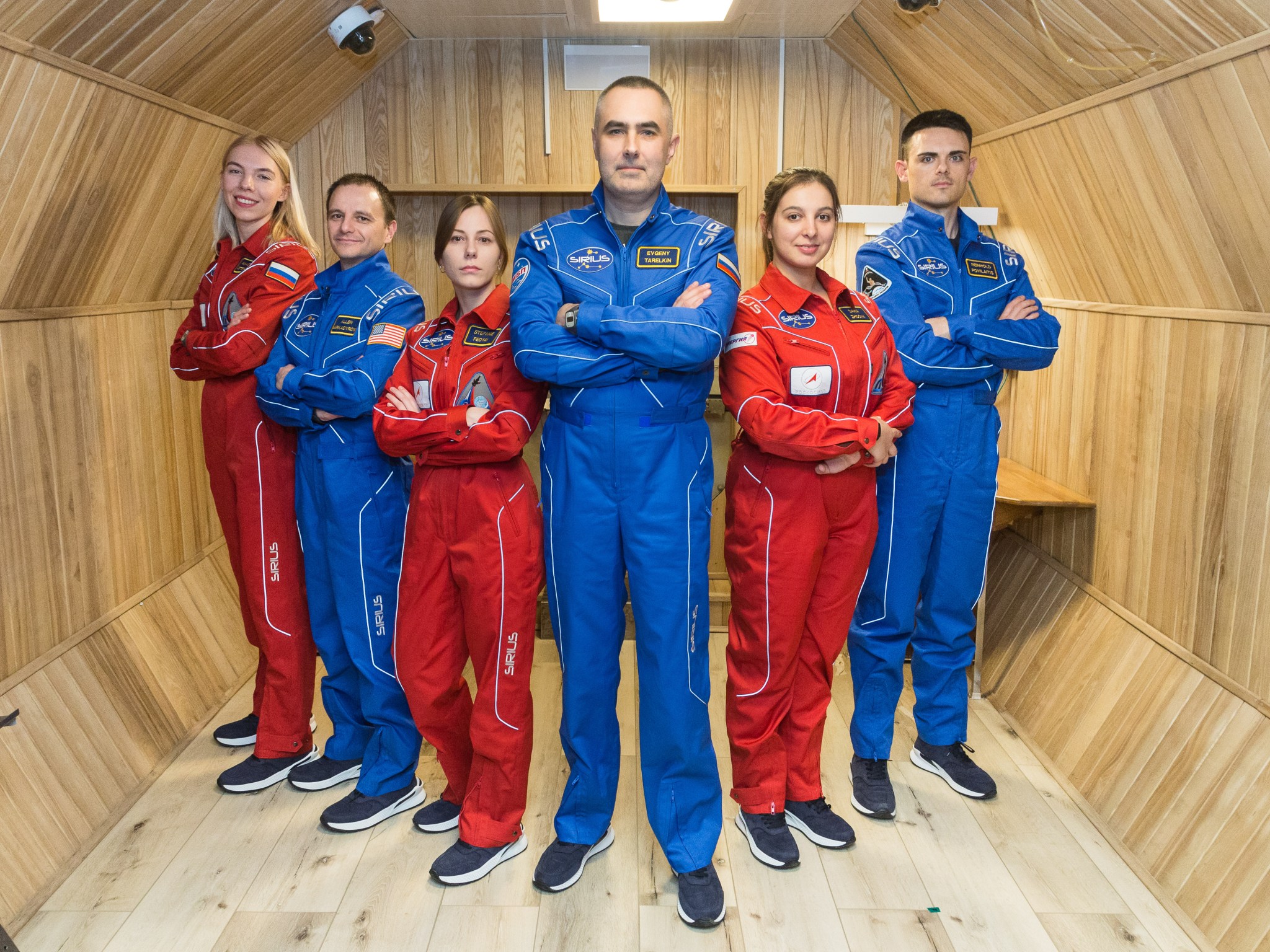 The crew from the four-month SIRIUS-19 mission.