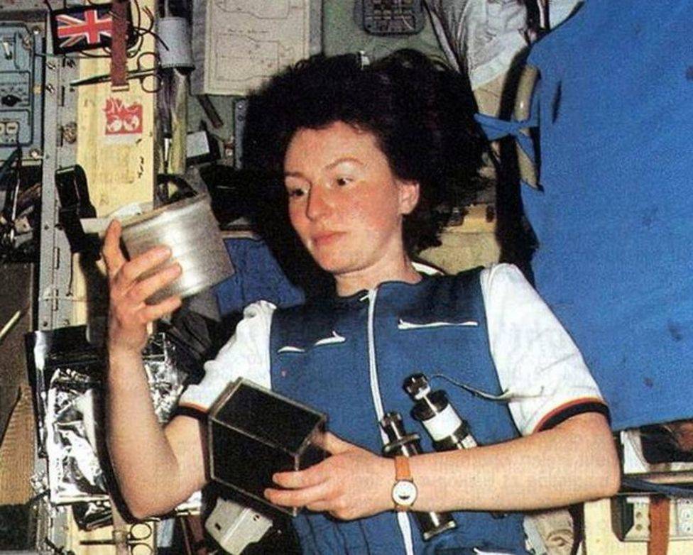 womens_history_month_2021_7_sharman_aboard_mir_1991