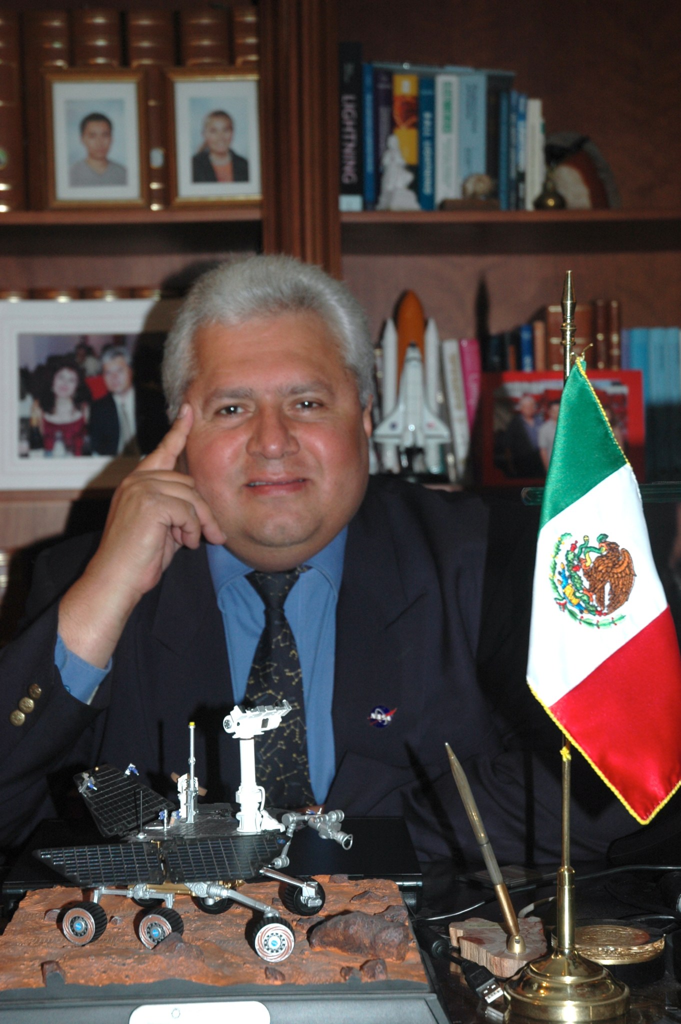 Rafael Navarro-Gonzalez in his home office