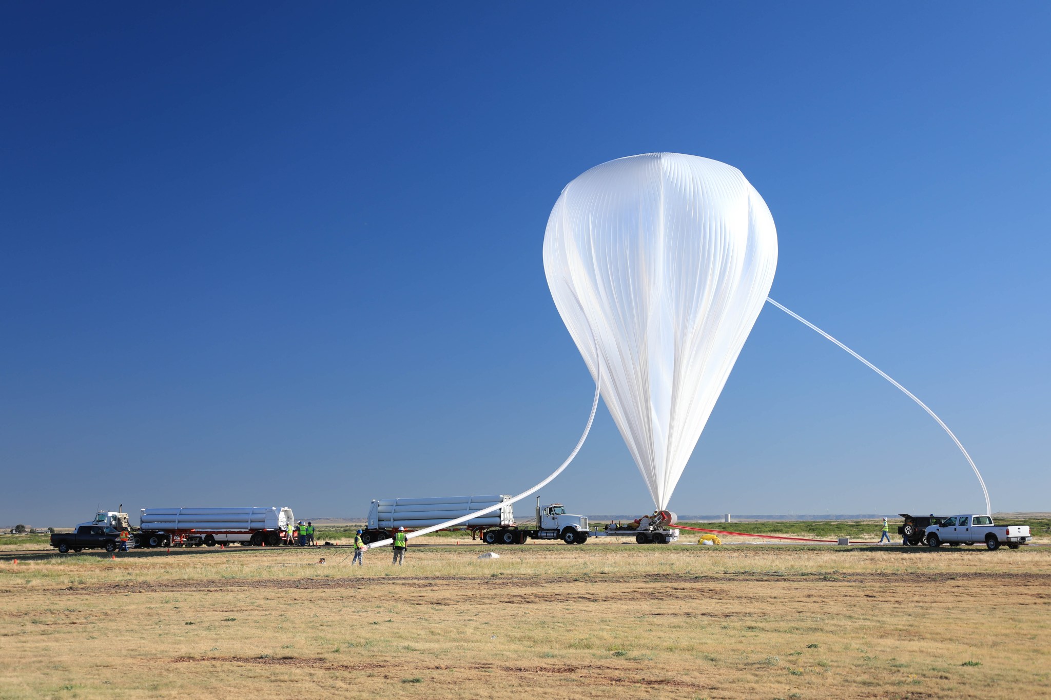 Scientific balloon launch from the ground