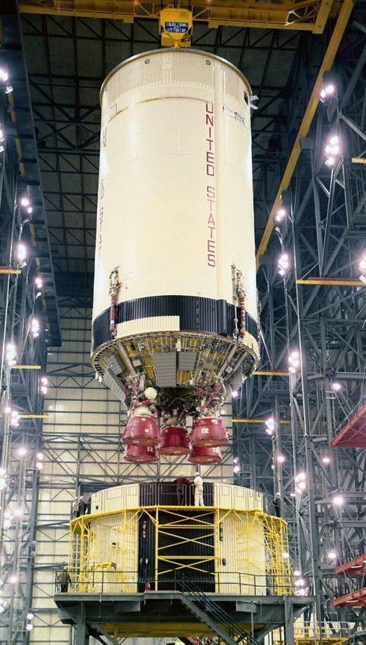 saturn_v_stage_testing_8_s-ii-1_stacking_for_apollo_4