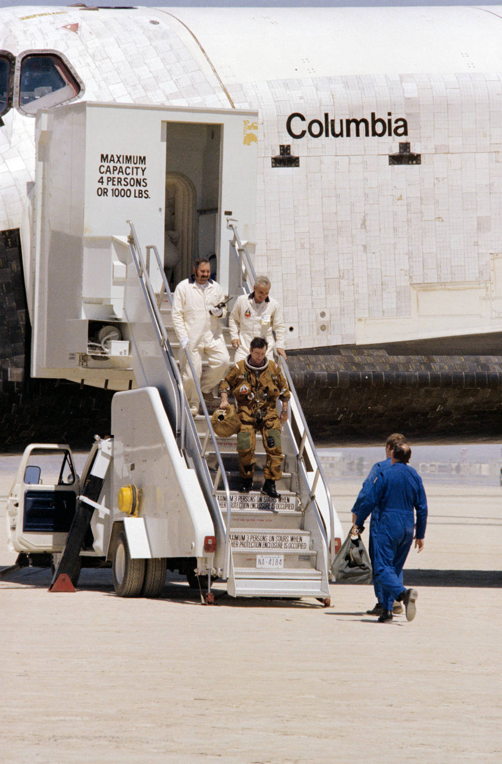 sts-1_landing_12