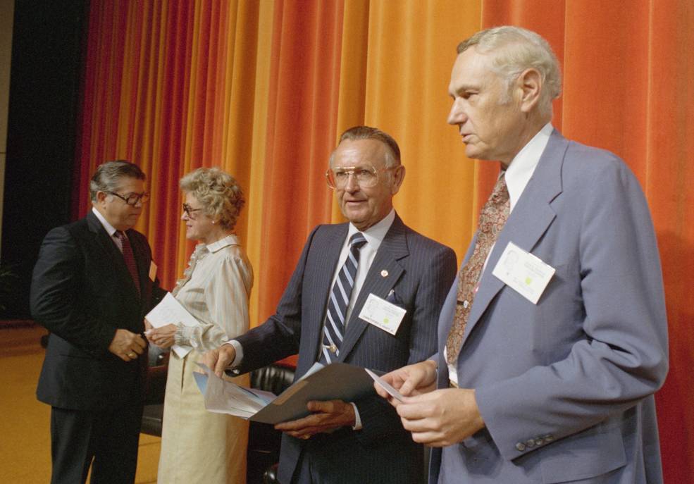 sts_1_postflight_14_teague_auditorium_dedication_jul_20_1981