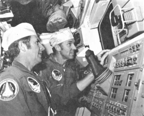 sts_1_postflight_23_truly_engle_rms_training_in_columbia_from_spaceport_news_jul_29_1981_oit
