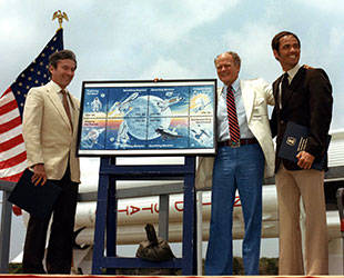 sts_1_postflight_7_young_crip_w_robert_mccall_stamp_us_space_achievement_ksc_may_21_1981