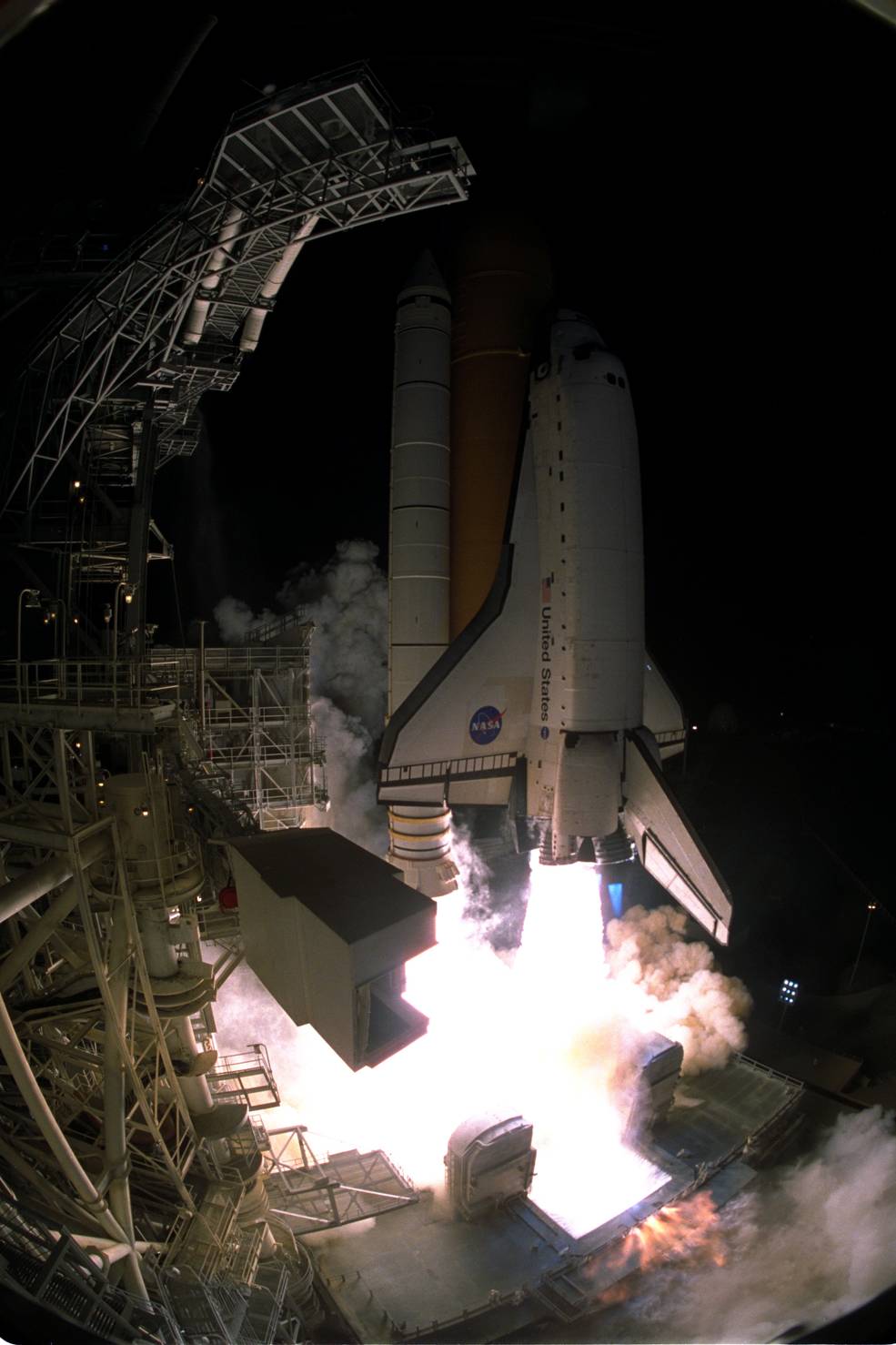 iss20_sts_104_10_liftoff