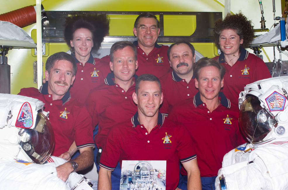 iss20_sts_104_15_formal_crew_photo_in_quest