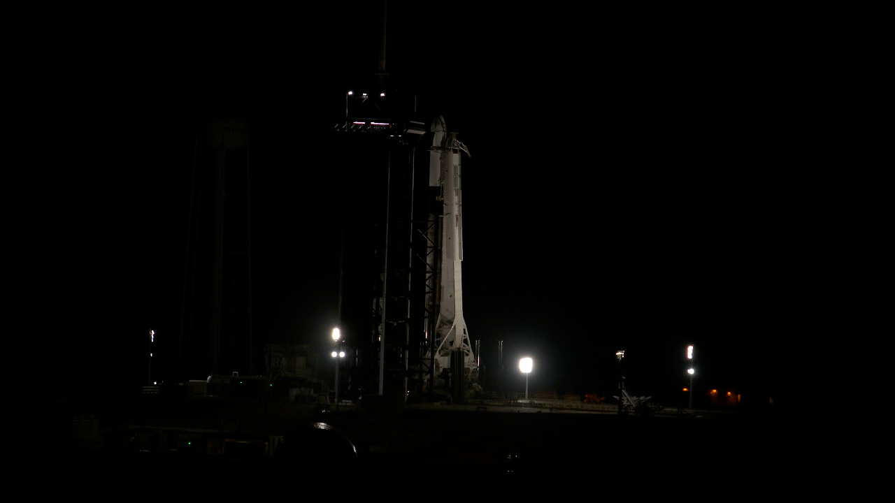 CRS-23 mission -- rocket on launch pad