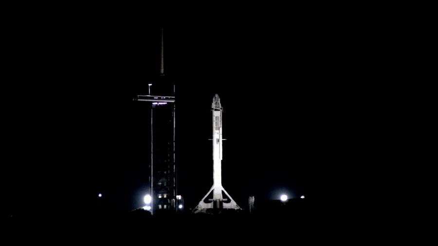 CRS-23 mission -- Falcon 9 rocket and Dragon on launch pad