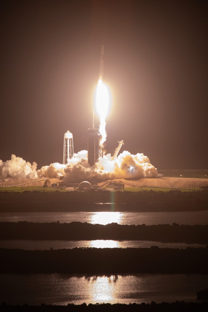 CRS-23 launch from Kennedy Space Center