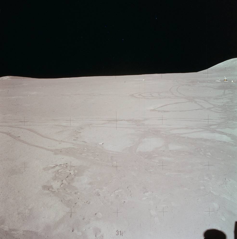 apollo_15_return_to_earth_8_post_eva3