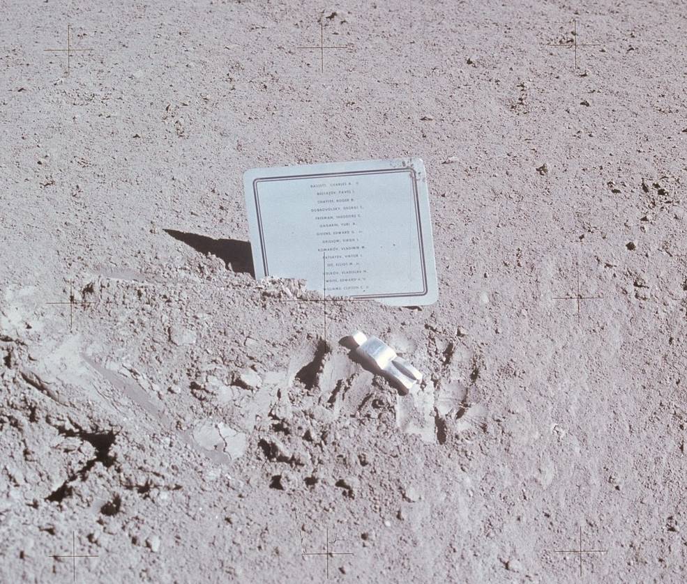 apollo_15_return_to_houston_8_eva3_astronaut_memorial